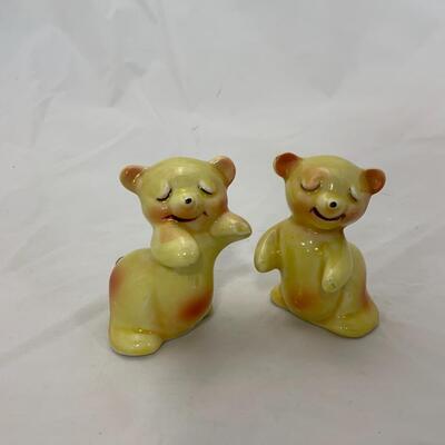 -136- Bear Huggies | Salt and Pepper Shakers | UnMarked