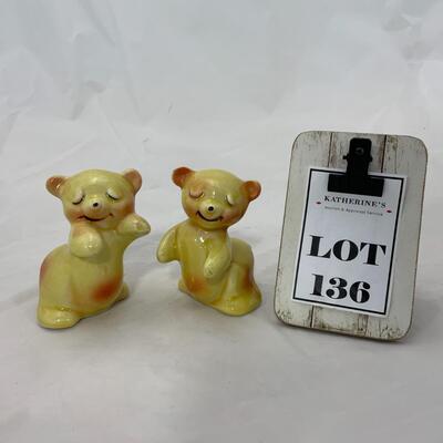 -136- Bear Huggies | Salt and Pepper Shakers | UnMarked