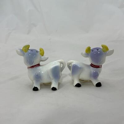 -138- Vintage Kitschy Cows | Made in Japan