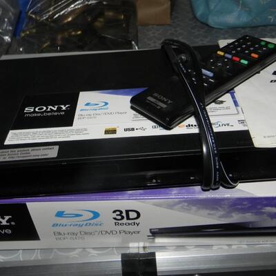 LOT 40 SONY 3D BLUERAY  DVD PLAYER