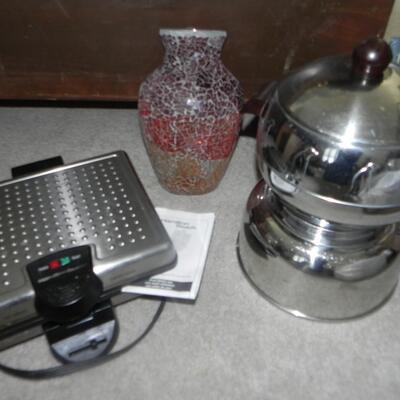 LOT  STAINLESS STEEL WAFFLE MAKER