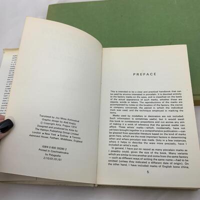 -158- Porcelain Marks Book | Antiques in the Home