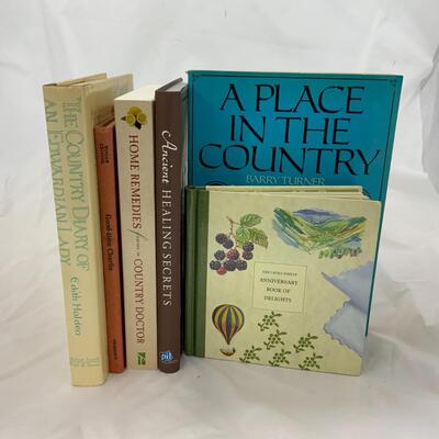 -160- Three Spoon Rests | Small Book Collection