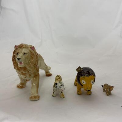 -165- Lions and Tiger! | Four Figurine Lot | Cowardly Lion