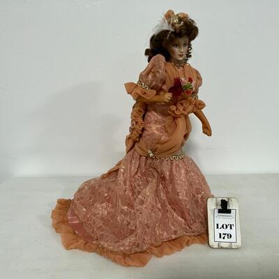 -179- Franklin Mint Heirloom Doll | Beautiful Orange Dress