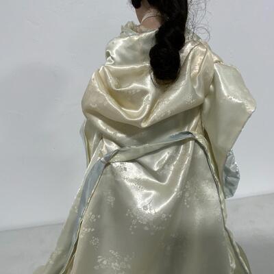 -180- Franklin Mint Heirloom Doll | Gibson Girl | Boudoir
