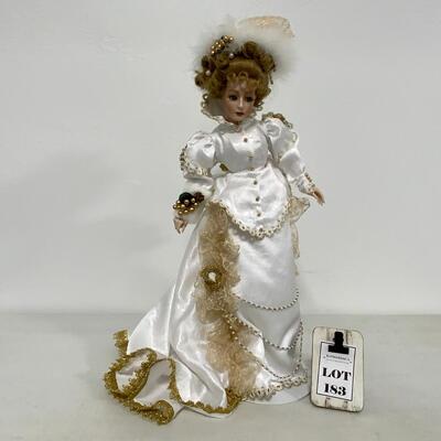 -183- Franklin Mint Heirloom Doll | Fantastic White Dress