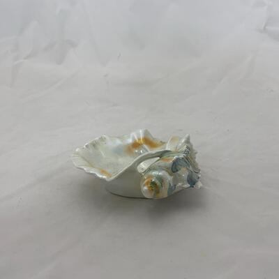 -195- Delicate Porcelain Shell Dish