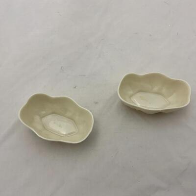 -197- BELLEEK | Three Small Pieces | Bowls