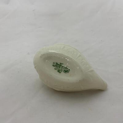 -198- BELLEEK | Swan
