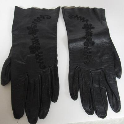 4 Pair Vintage Ladies Gloves, 2 Leather, 1 MIP Crescendo Sant' Angelo Never Used In Original Package