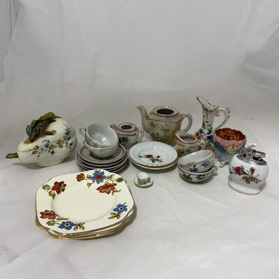 -210- Miscellaneous Small China Pieces