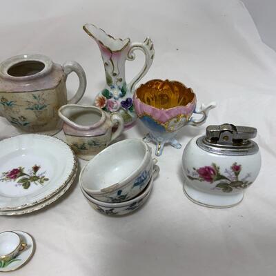 -210- Miscellaneous Small China Pieces