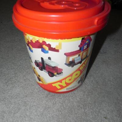 LOT  TYCO SUPER BLOCKS AND VINTAGE MASTER POGO