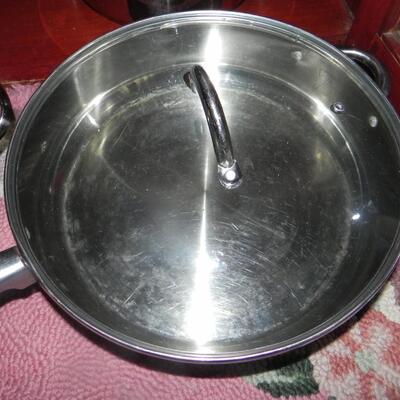 LOT 45  COOKING PANS