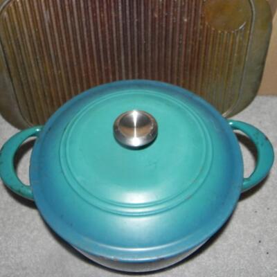 LOT 84  6.5QT CAST IRON POT