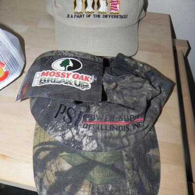 LOT 85 MENS CAPS