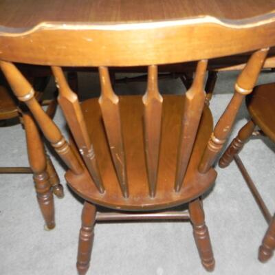 LOT 35  VINTAGE WOODENTABLE AND 6 CHAIRS