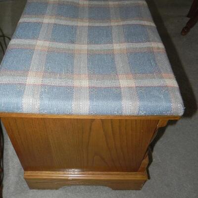 LOT 33   WOODEN BENCH WITH STORAGE