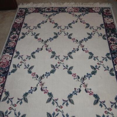 LOT 93 THROW RUG & MATCHING RUNNER