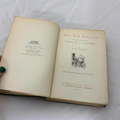 -220- BOOKS | Gilbert and Sullivan