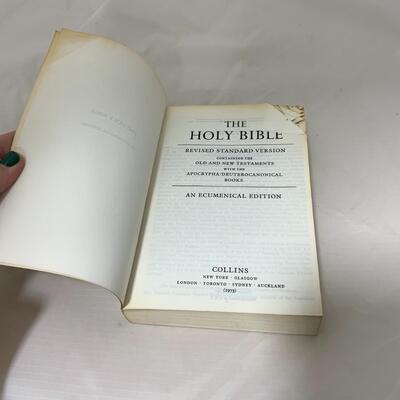 -224- BOOKS | Bibles & Christianity | Oxford Bible Reference
