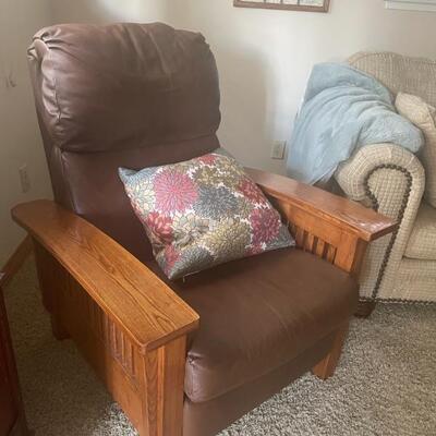 Stickley inspired lounge chair...