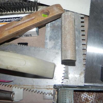 LOT 63  TOOLS