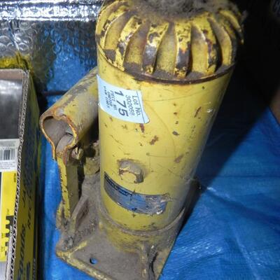 LOT 63  TOOLS
