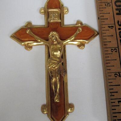 Small Metal and Plastic Crucifix