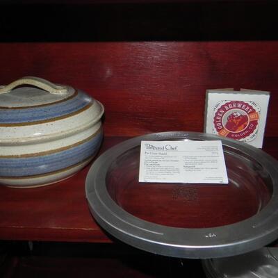 LOT 112  PAMPERED CHEF PIE CRUST SHIELD-POTTERY BOWL W/LID