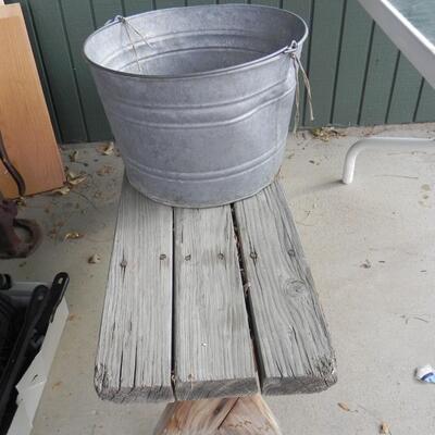 LOT 114 GALVANIZED BUCKET AND WOODEN BENCH SEAT
