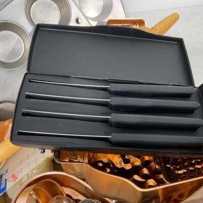 -233- Mixed Lot of Bakeware and Kitchen Items