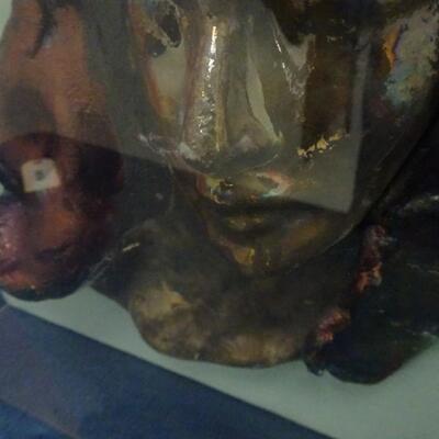 LOT 609.   3 DIMENSIONAL  WALL SCULPTURE IN CASE