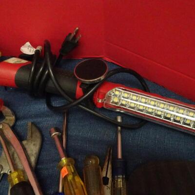 LOT 615. COLLECTION OF HAND TOOLS