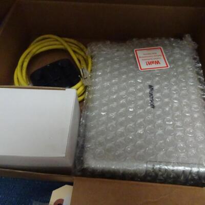 LOT 618. COLLECTION OF COMPUTER NETWORKING/MODEMS/ROUTER/POWER STRIPS