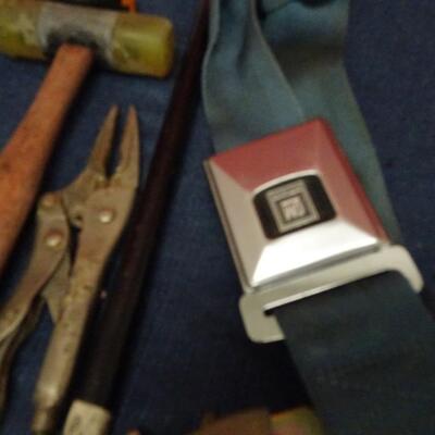 LOT 616. COLLECTION OF HAND TOOLS