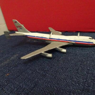 LOT 620. NASA RELATED TOYS