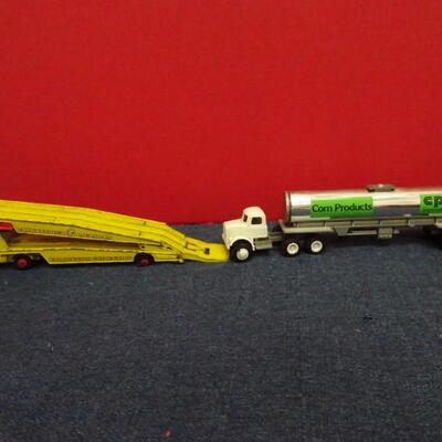 LOT 624.  MATCHBOX KING SIZE CAR HAULER AND WINROSS VINTAGE TOY TRUCKS