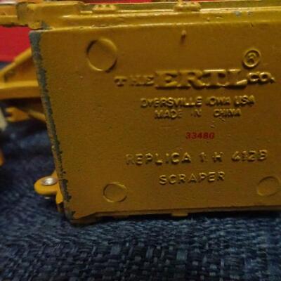 LOT 627. CONSTRUCTION TOY CARS