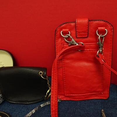 LOT #564. GLASSES , ACCESSORIES AND ORGINS SOAP