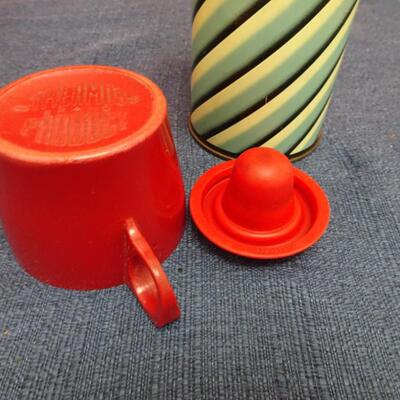 LOT 568. VINTAGE DIAL PHONE AND THERMOS