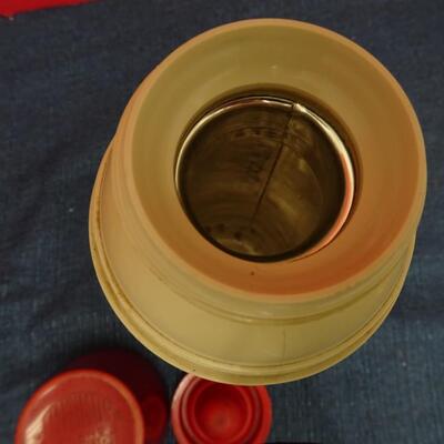LOT 568. VINTAGE DIAL PHONE AND THERMOS