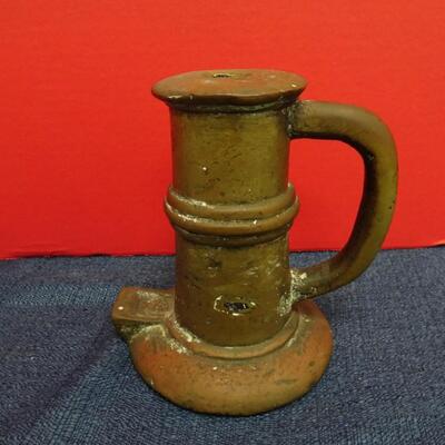 LOT 569    ANTIQUE THUNDER MUG  (SIGNAL CANNON)