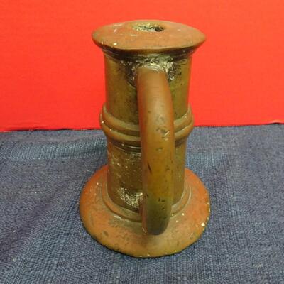 LOT 569    ANTIQUE THUNDER MUG  (SIGNAL CANNON)