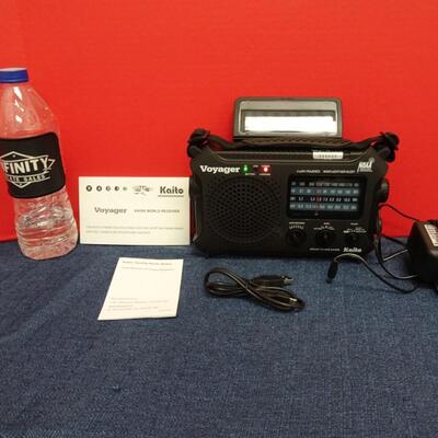 LOT 571. VOYAGER KA500 WORLD WIDE RECEIVER