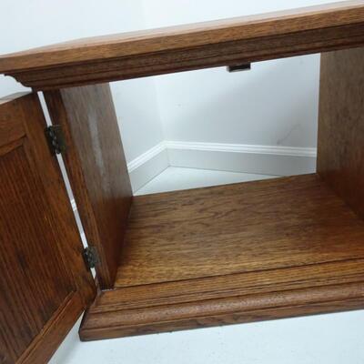 LOT 572 CABINET/ END TABLE