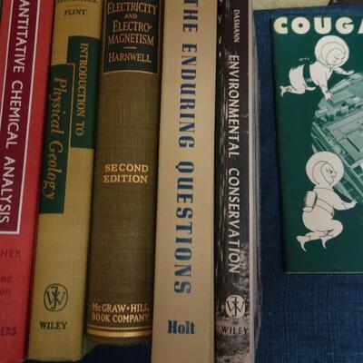 LOT 576. COLLECTION OF BOOKS