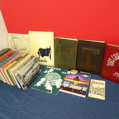 LOT 576. COLLECTION OF BOOKS