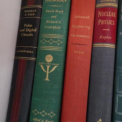 LOT 576. COLLECTION OF BOOKS